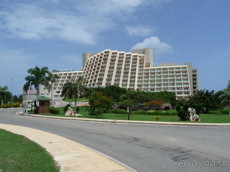 нормальный отель с отличным пляжем