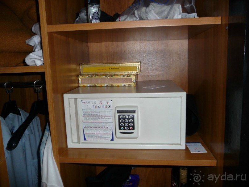 нормальный отель с отличным пляжем