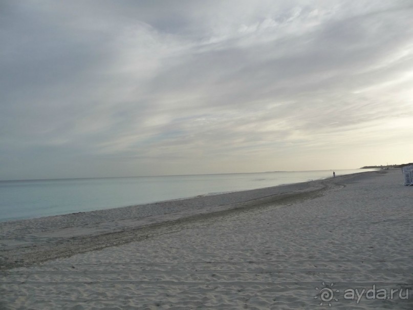 нормальный отель с отличным пляжем