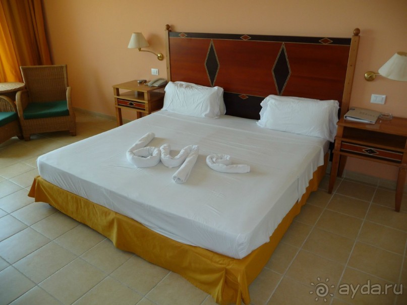 нормальный отель с отличным пляжем