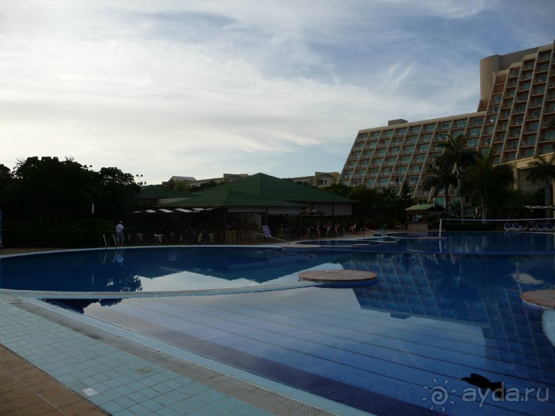 нормальный отель с отличным пляжем