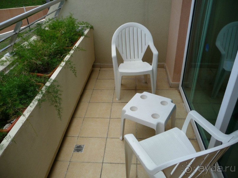 нормальный отель с отличным пляжем