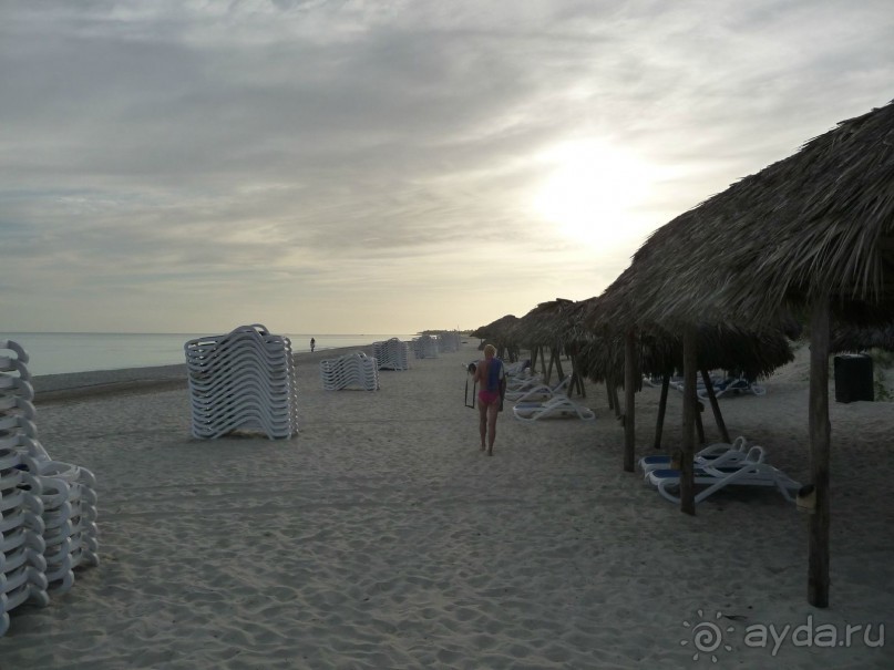 нормальный отель с отличным пляжем