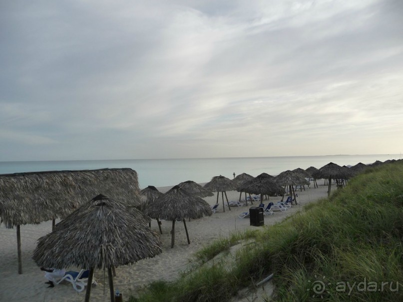 нормальный отель с отличным пляжем