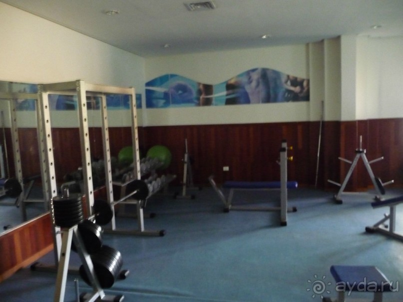 нормальный отель с отличным пляжем