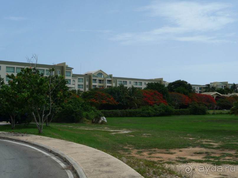 нормальный отель с отличным пляжем