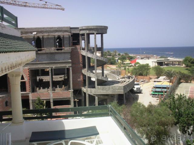 Врагов в этот отель