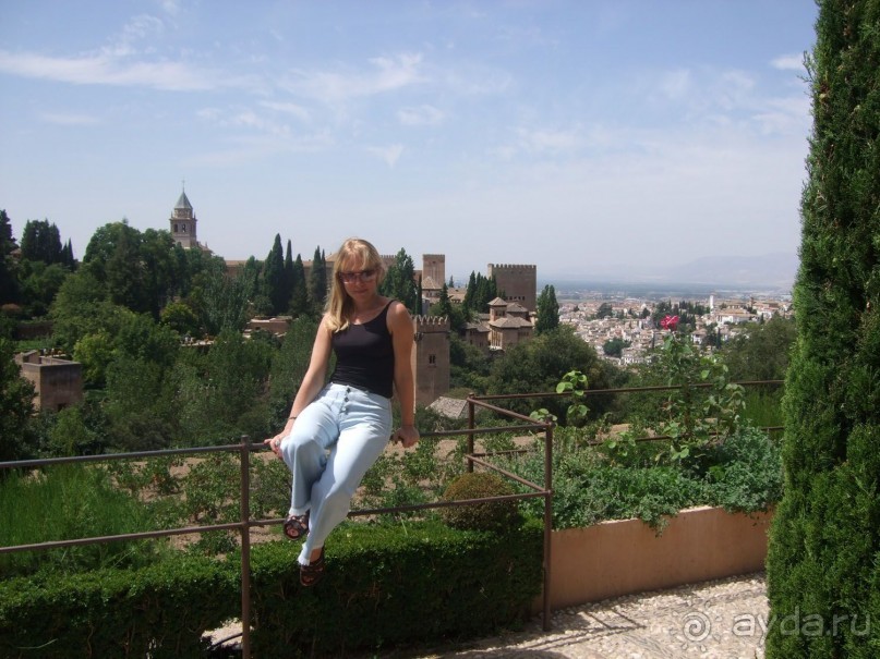 Альгамбра и сады Хенералифе и...я:)) 