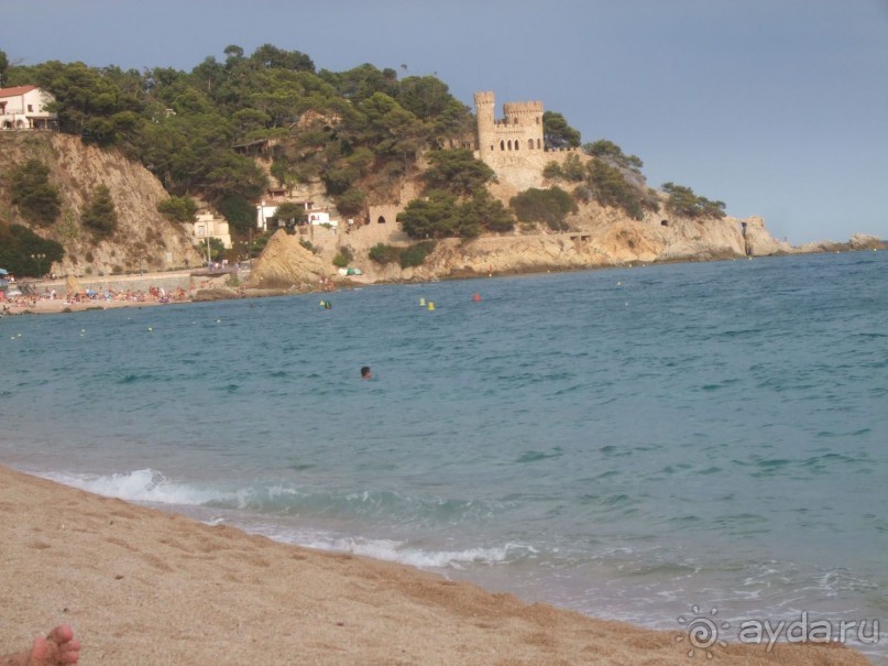 Вид на крепость. Ллорет-де-Мар.