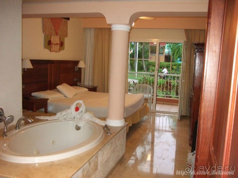 Доминикана: Grand Palladium 5* в сравнении с Barcelo Bavaro Palace Deluxe 5* сильно проигрывает.