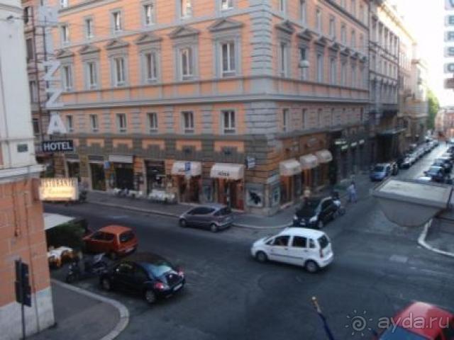 приличный отель на отличном месте