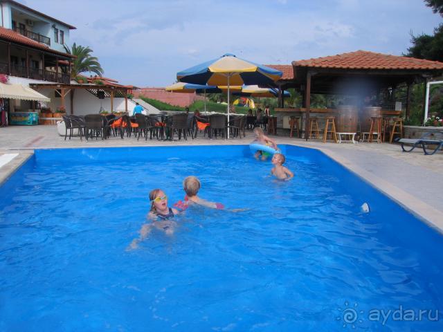 фото Blue Dolphin Sargani