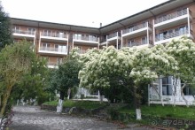 Хороший отель для деловых поездок в красивом месте.