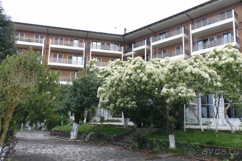 Хороший отель для деловых поездок в красивом месте.