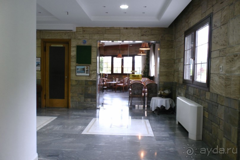 Хороший отель для деловых поездок в красивом месте.