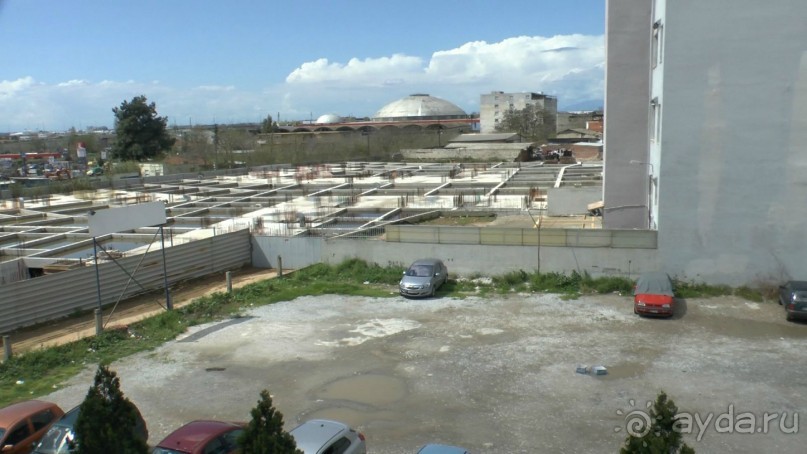 Купол - это здание автовокзала Ктел Македония