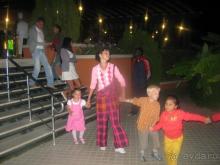 аниматоры собирают детей на мини-диско