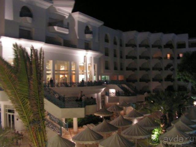 окт.2008. Отель вечером.