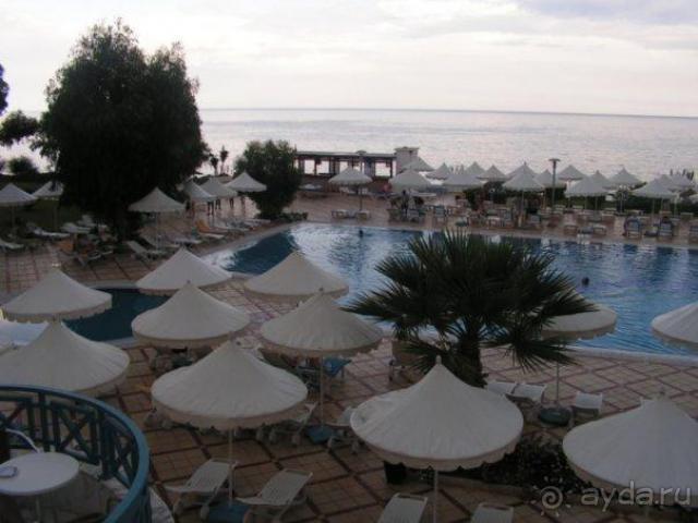 окт.2008. Бассейн хмурым днем.