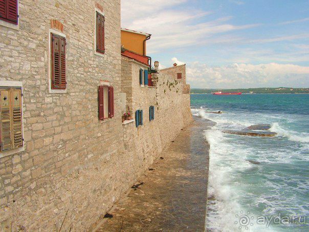 г.Новиград.