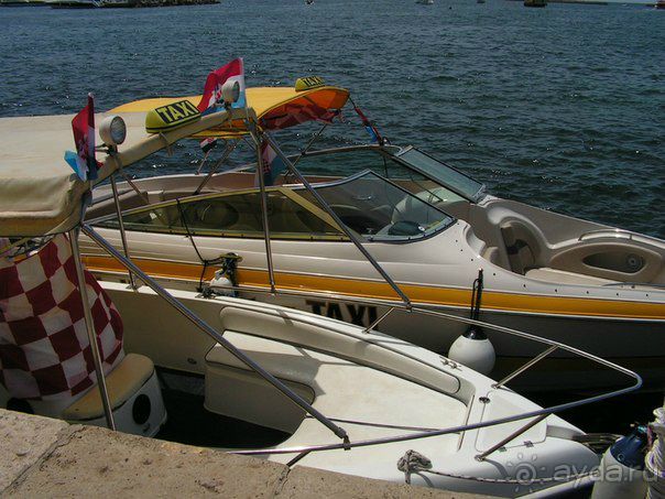 Пару раз добирались из Пореча в отель на такси. Это было круто!