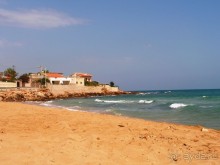 Пляж в 5 минутах ходьбы.