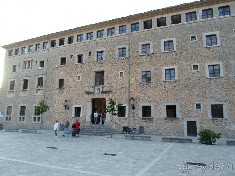 Монастырь Люк