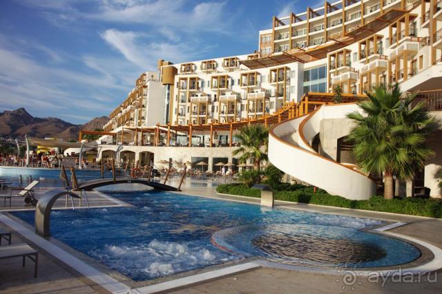 бассейн Kefaluka Resort