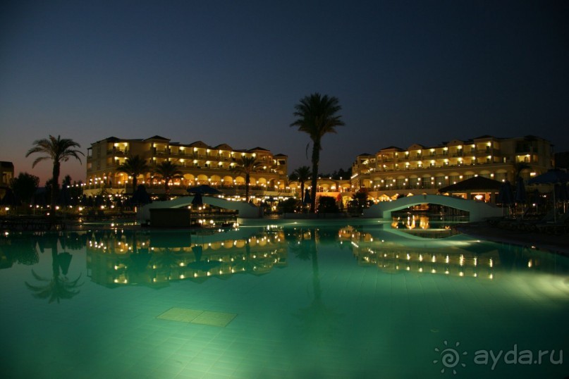 Веселый отель в красивом месте!