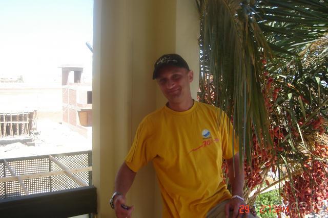 Гоша уважает финики!!!