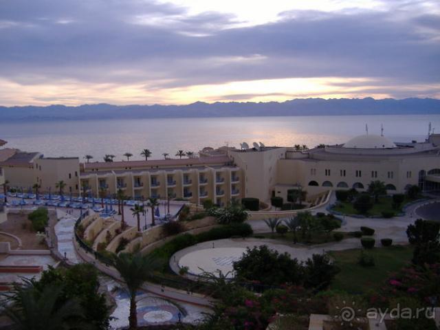 ЭТО НЕ ПЯТЬ ЗВЕЗД!!! МАКСИМУМ ТРИ+!!!