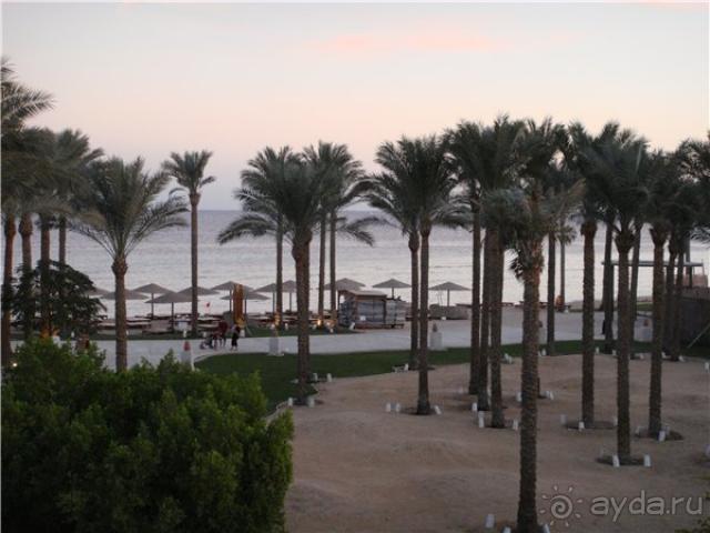 Дениска, так выглядит пляж перед закатом.Кстати он там ранний в 5 вечера!