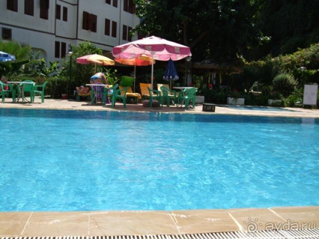 старенький отельчик