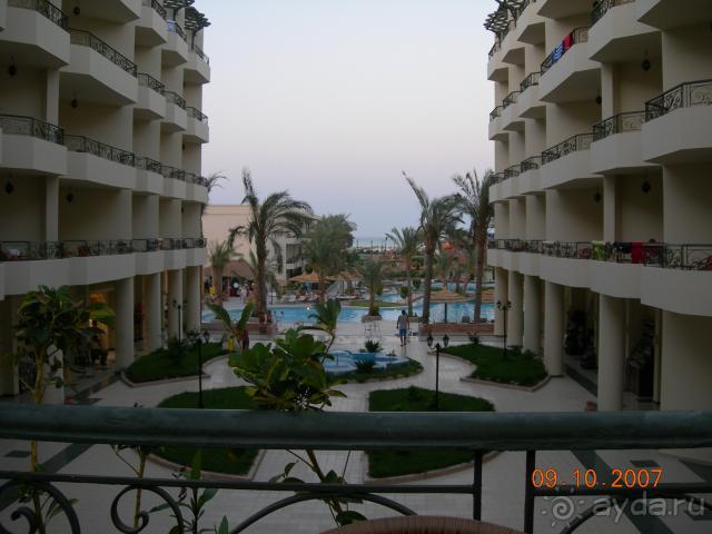 Вид из Лбби Бара на террасу