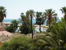 Вполне приличный отель с плюсами и минусами