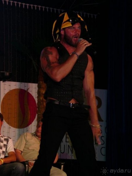 красавчек Лео!