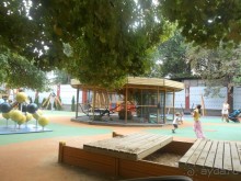 На детскую площадку... На детскую площадку...