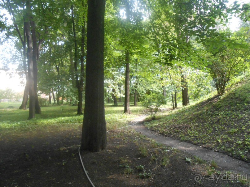 Домик Толстого и прекрасный сад