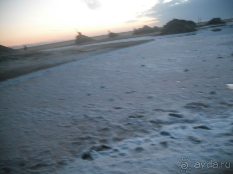 Красные воды озера