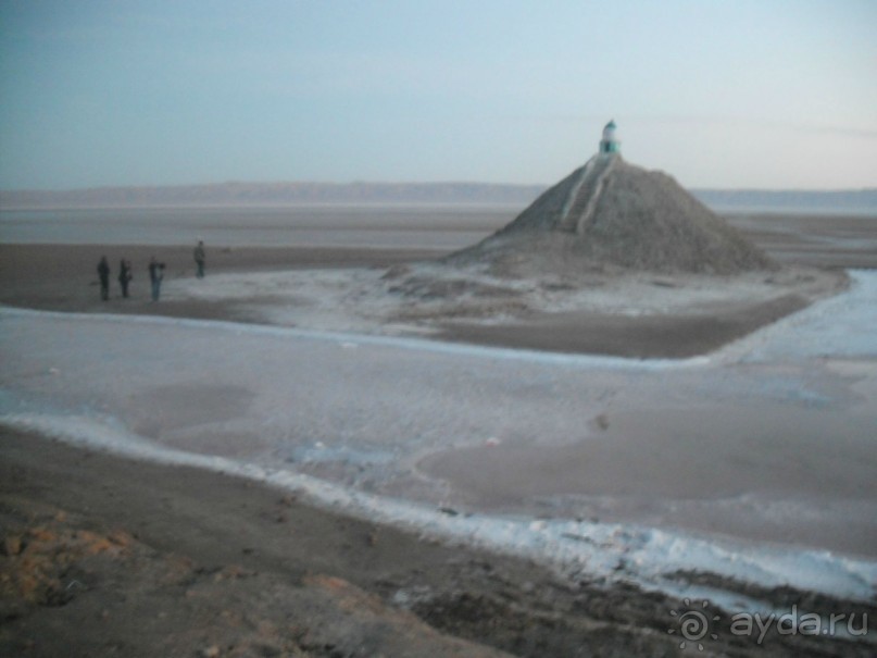 Красные воды озера