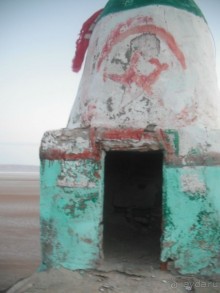 Красные воды озера