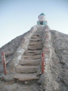 Красные воды озера