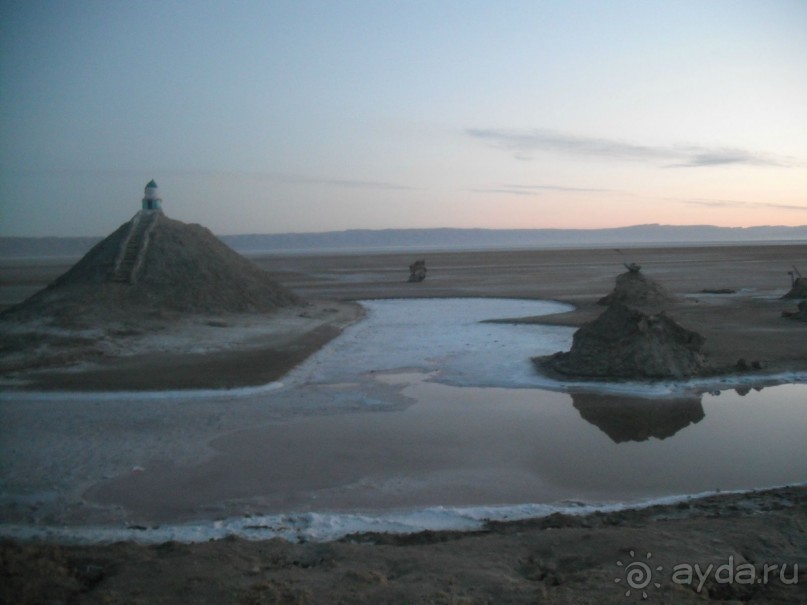 Красные воды озера