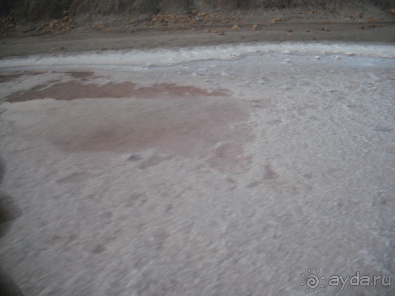 Красные воды озера