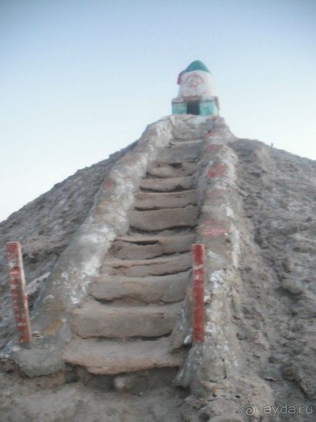 Красные воды озера