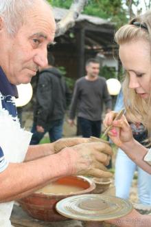 Угли, мамин пирог и горшочек без меда