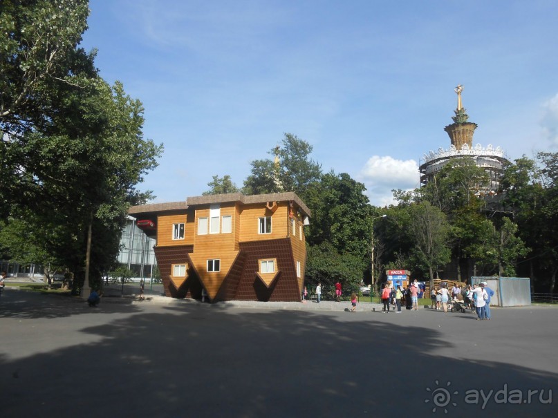 Обновление ВВЦ и дом-перевертыш Обновление ВВЦ и дом-перевертыш