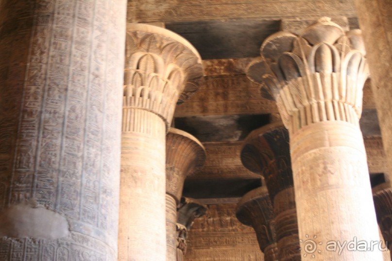 в храме Эсны