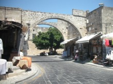 Каменные сказы родосской крепости