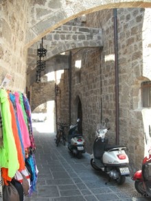 Каменные сказы родосской крепости